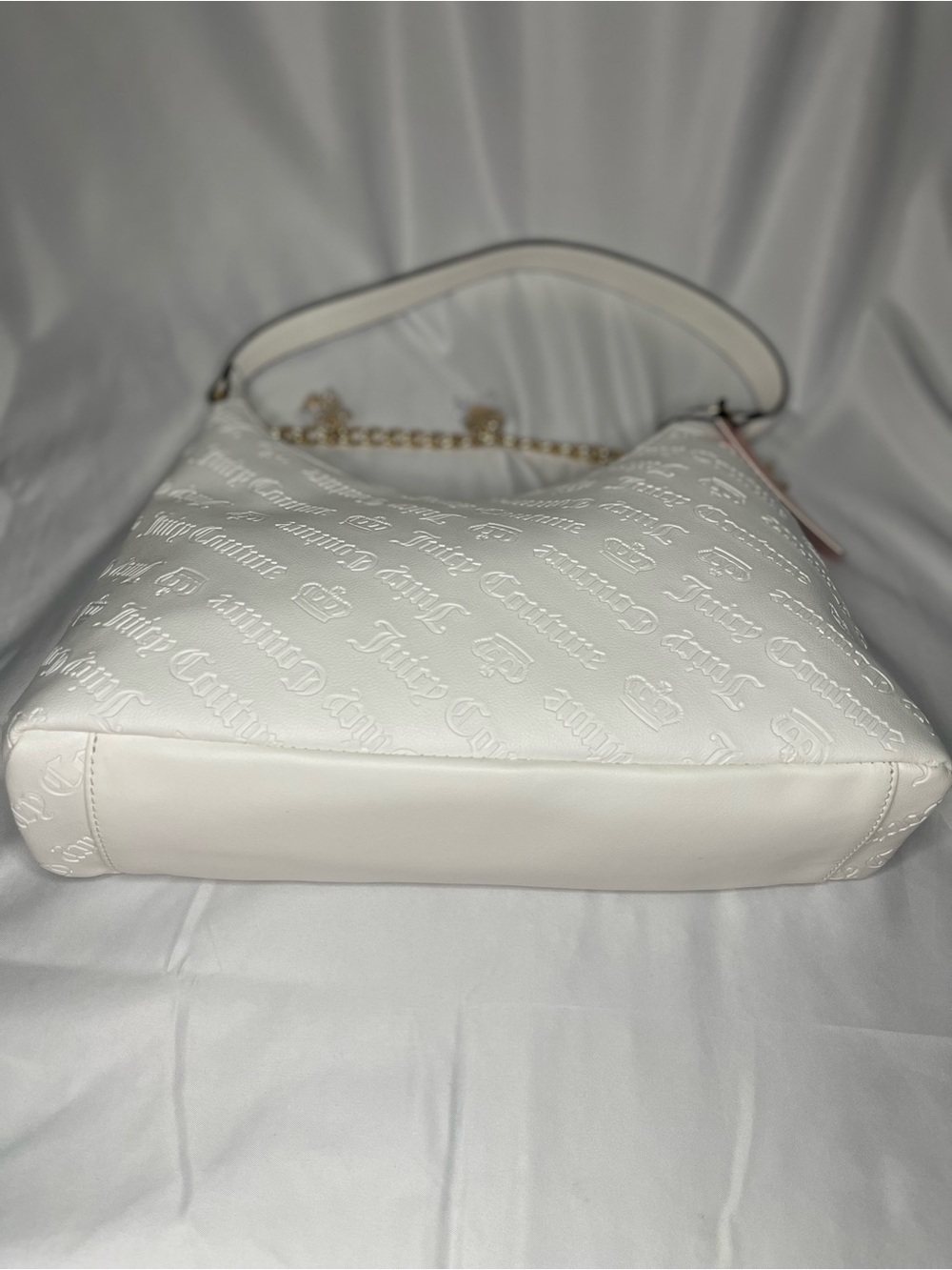 Juicy Couture White Embossed Charm Shoulder Bag with Gold Chain - Picture 8 of 9